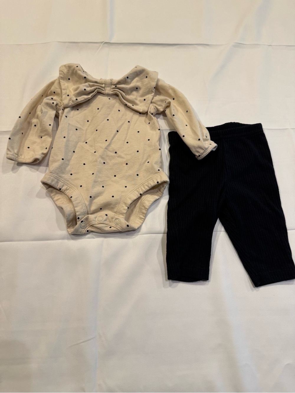 Carter’s Bow Collar 2pc set - Cream & Black